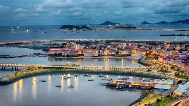 Vue baie Panama City de nuit