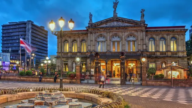 Théâtre national du Costa Rica - monument San José