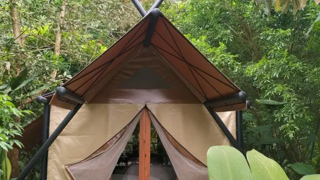 Chambre de l'hôtel Arenal Glamping à la Fortuna