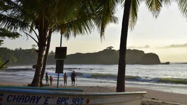 La plage Pelada à Nosara au moment du sunset, spot de surf réputé au Costa Rica