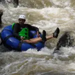 Session tubing à Rio Perdido, célèbre hotel de la région de Bagaces au Costa Rica
