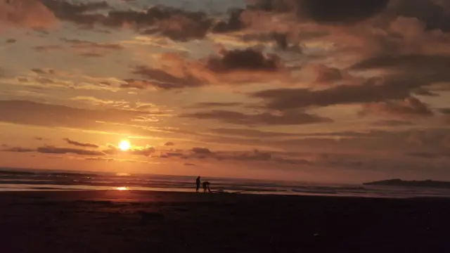 Couché de soleil depuis la côte Pacifique du Costa Rica
